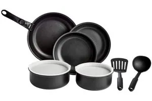 AmazonBasics Cookware Set